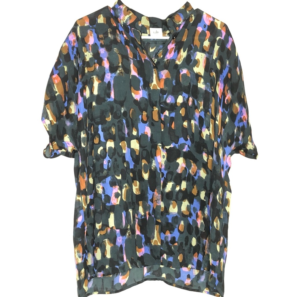 ✅CAbi sheer multi-color short sleeve top